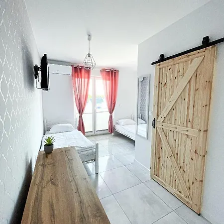 بيت ضيافة Azul - Podgrzewany Basen, Klimatyzacja W Calym Obiekcie 3*