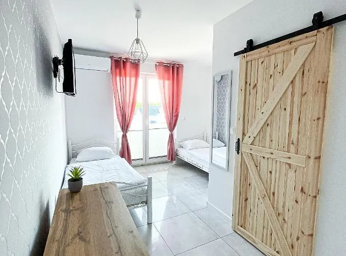 Gasthuis Azul - Podgrzewany Basen, Klimatyzacja W Calym Obiekcie 3*